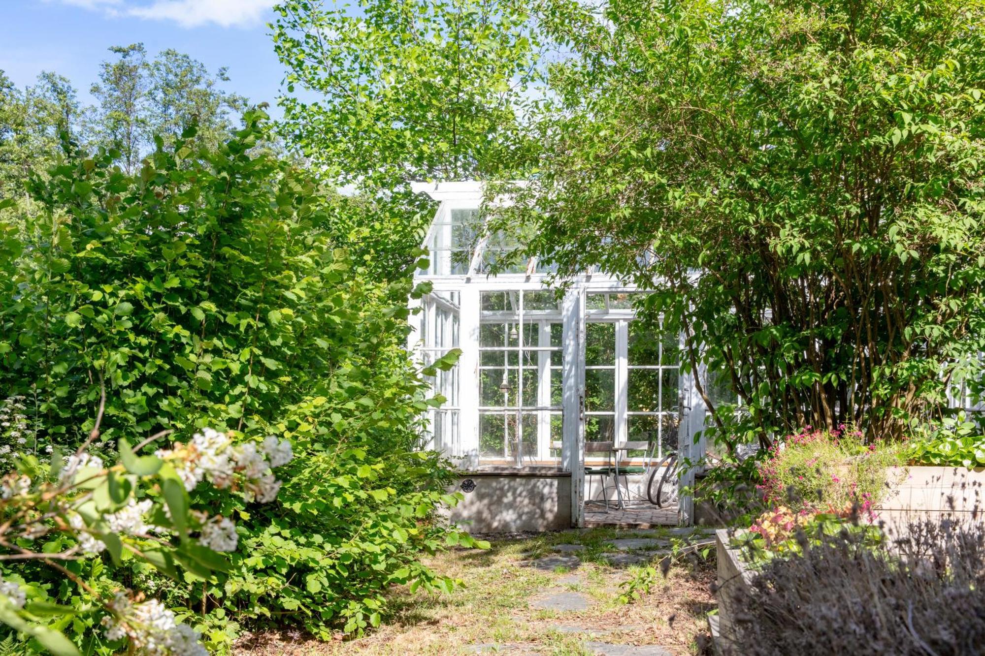 Peaceful, Picturesque Lake & Forest Retreat Stockholm Exterior photo
