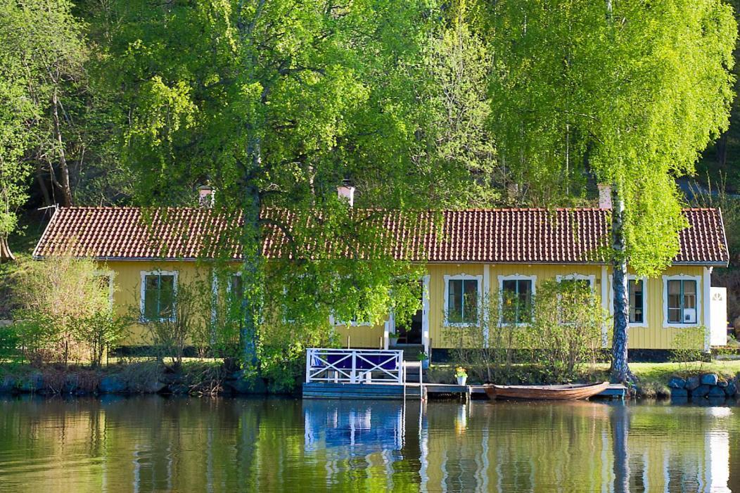 Peaceful, Picturesque Lake & Forest Retreat Stockholm Exterior photo